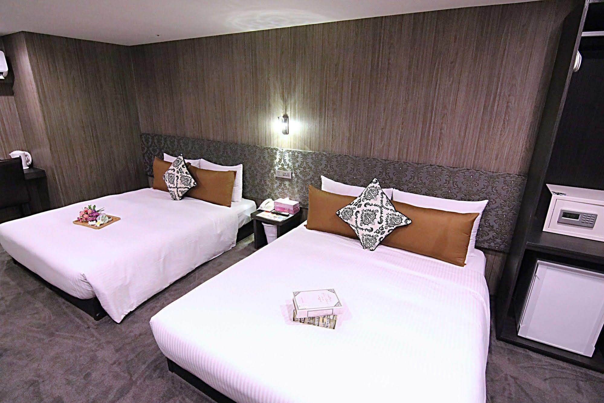 Hotel 6 - Wannien Tajpej Buitenkant foto